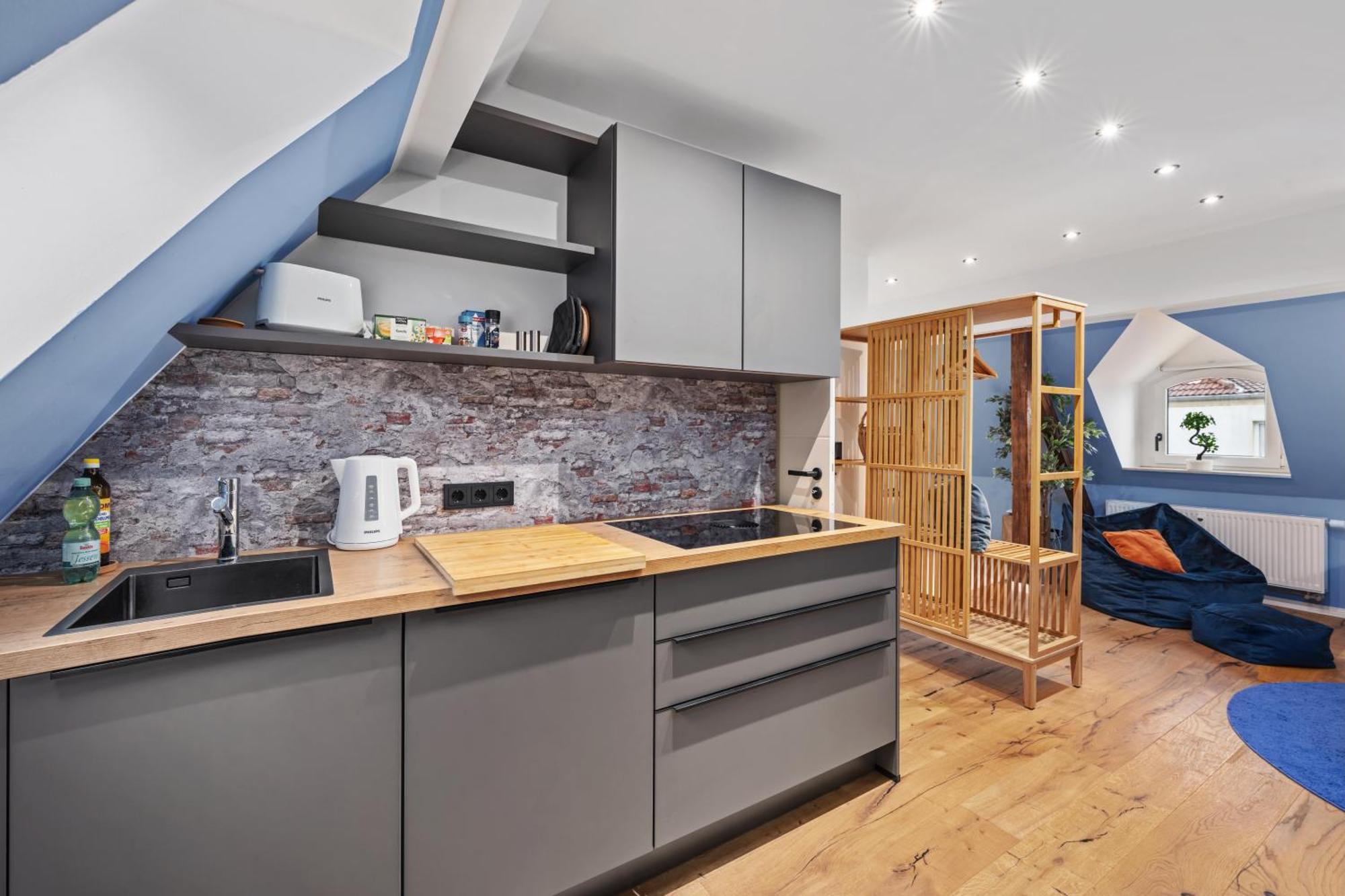 Edler Wohnraum Modernes Vorstadtstudio Mit Emma-Bett, Garten & Kaffeevollautomat Zwickau Exteriér fotografie